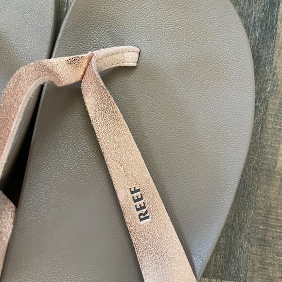 Reef Cushion Court Flip Flops Women’s 9 Taupe Rose Gold Sandals - Picture 3 of 6
